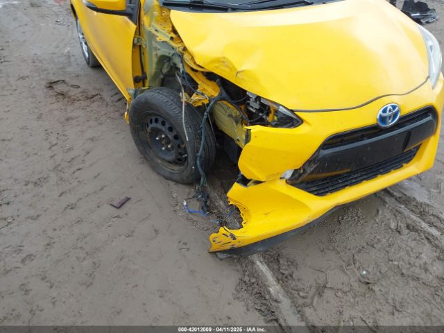 JTDKDTB38F1113171 Toyota Prius C Two