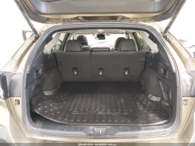 4S4BTANC2M3147686 Subaru Outback Limited