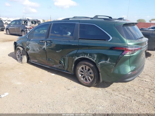 5TDKRKEC2SS233830 Toyota SIENNA LE