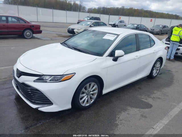 4T1B11HK8JU594747 Toyota CAMRY LE