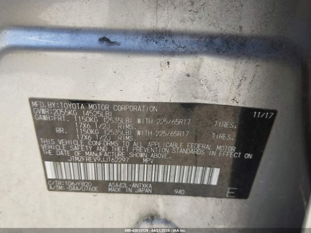 JTMZFREV9JJ162297 Toyota RAV4 LE