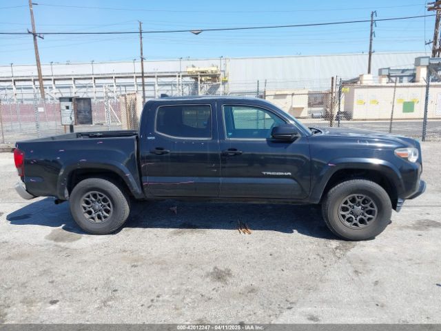 3TMAZ5CN1JM061127 Toyota Tacoma Sr5 V6