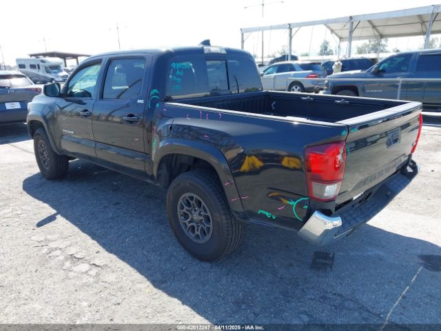 3TMAZ5CN1JM061127 Toyota Tacoma Sr5 V6
