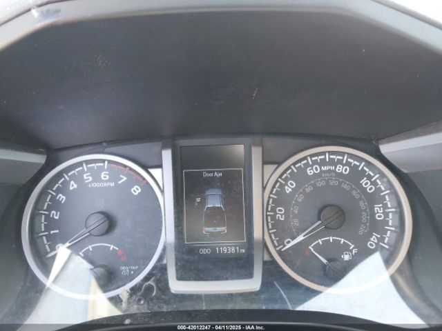3TMAZ5CN1JM061127 Toyota Tacoma Sr5 V6