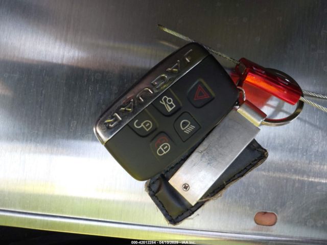 SAJAG4FVXKCP48915 Jaguar Xe S