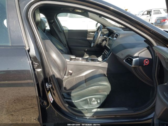 SAJAG4FVXKCP48915 Jaguar Xe S