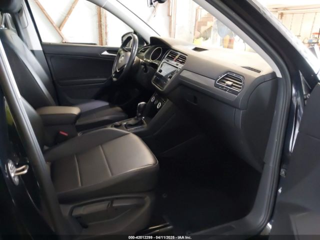 3VV2B7AX5KM074555 Volkswagen Tiguan 2.0t Se/2.0t Sel/2.0t Sel R-line/2.0t Sel R-line Black