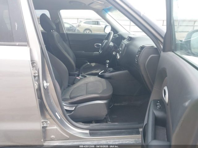 KNDJN2A25F7197295 KIA Soul