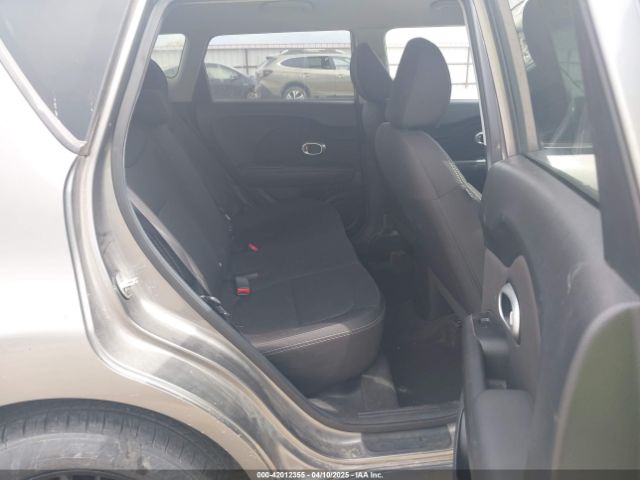 KNDJN2A25F7197295 KIA Soul