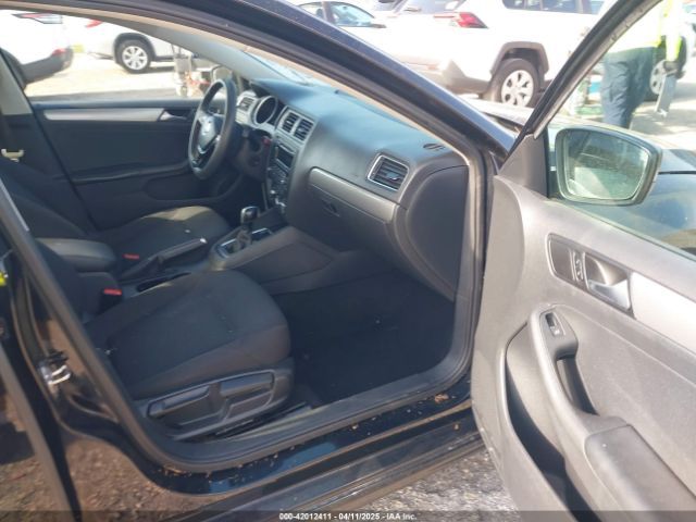 3VWD17AJ3FM235770 Volkswagen Jetta 1.8t Se