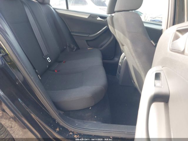 3VWD17AJ3FM235770 Volkswagen Jetta 1.8t Se