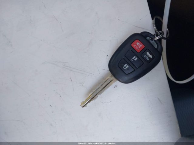 2T1BURHE5HC867901 Toyota COROLLA LE