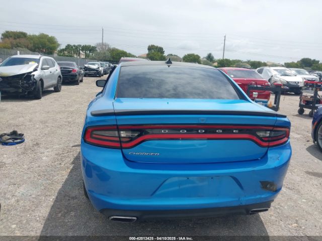 2C3CDXHG3FH827754 Dodge Charger Sxt