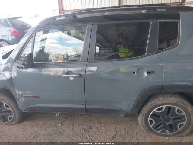 ZACCJBCB4HPG53052 Jeep Renegade Trailhawk 4x4