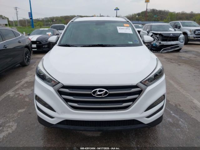 KM8J3CA40HU508757 Hyundai TUCSON SE