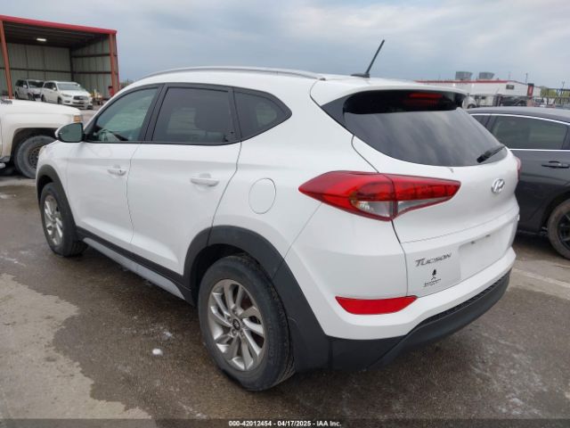 KM8J3CA40HU508757 Hyundai TUCSON SE