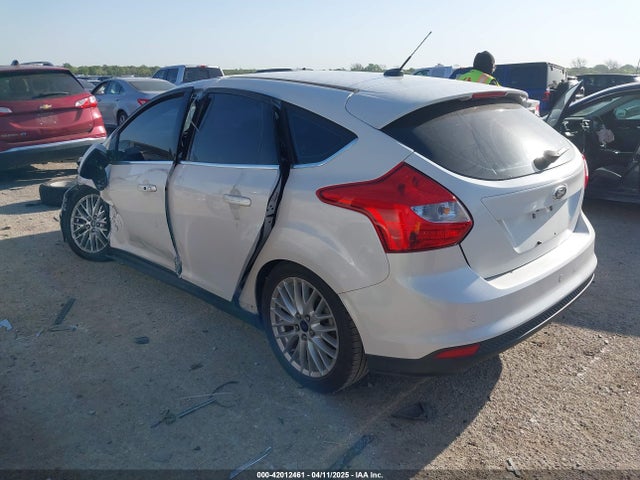 Ford Focus Titanium 2014 1FADP3N25EL264660 Image 3