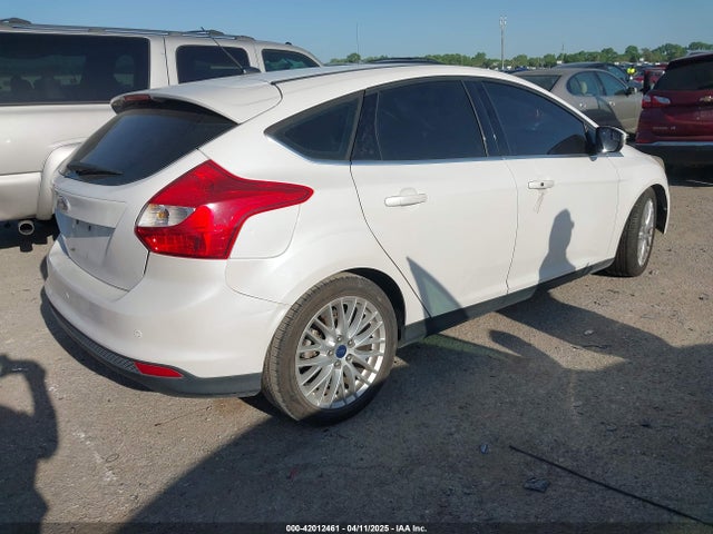 Ford Focus Titanium 2014 1FADP3N25EL264660 Image 4