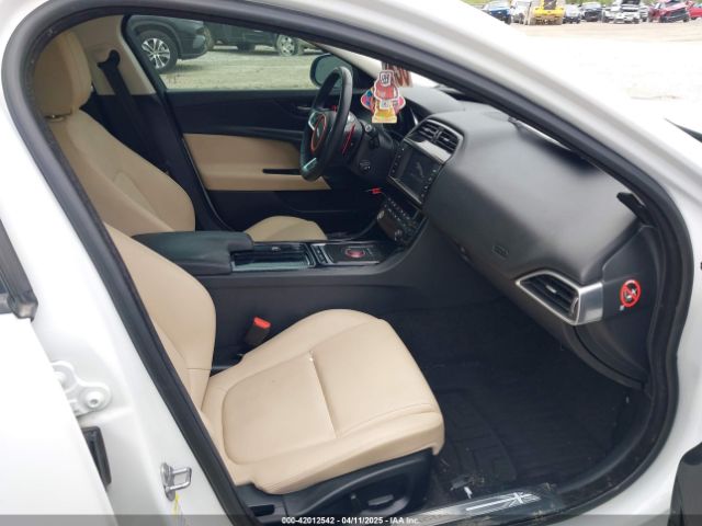 SAJAJ4FX2JCP24495 Jaguar Xe 25t Premium