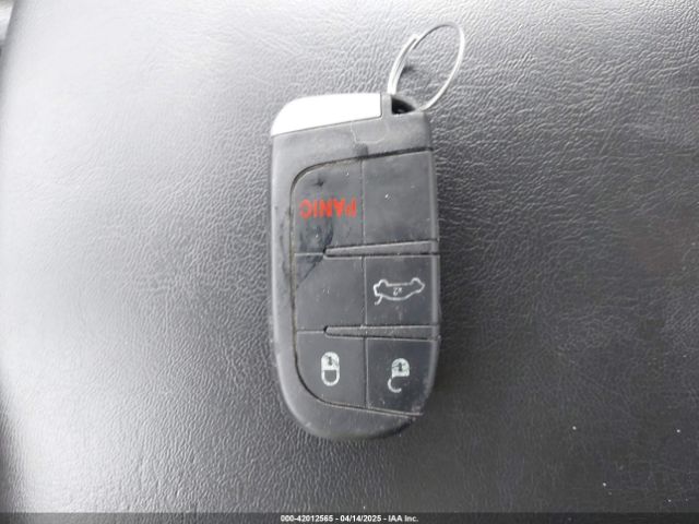 1C3CCCAB6GN117458 Chrysler 200 Limited