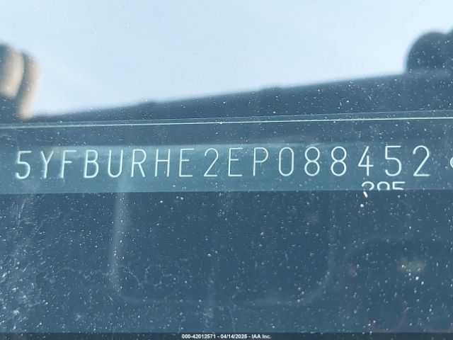 5YFBURHE2EP088452 Toyota Corolla Le Plus