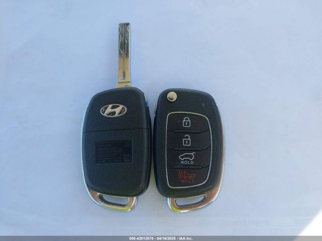 KM8J33A41HU273463 Hyundai TUCSON SE