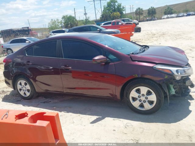 3KPFK4A78HE135379 KIA FORTE LX