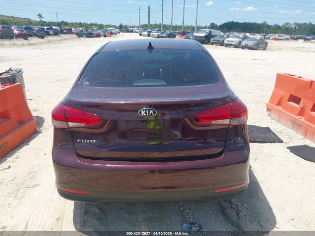 3KPFK4A78HE135379 KIA FORTE LX