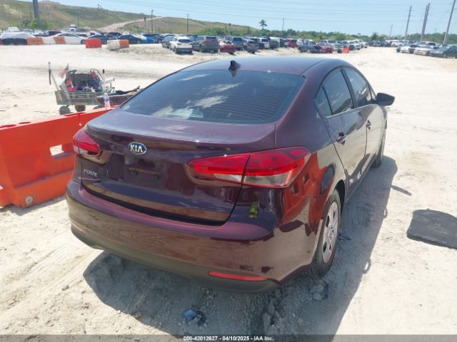 3KPFK4A78HE135379 KIA FORTE LX