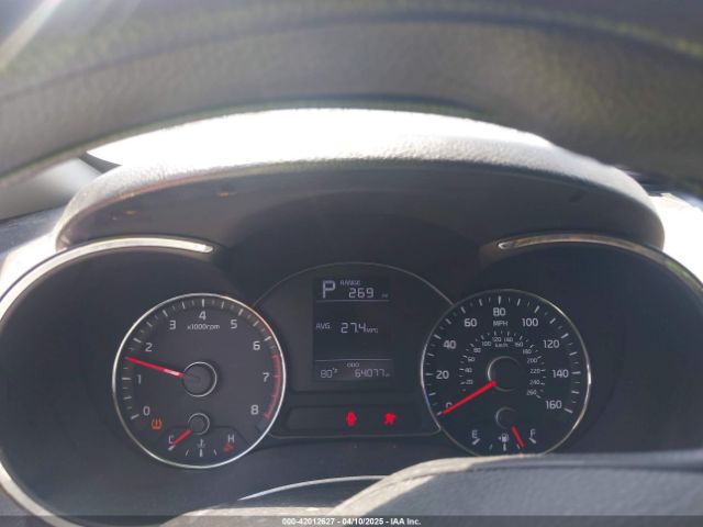 3KPFK4A78HE135379 KIA FORTE LX