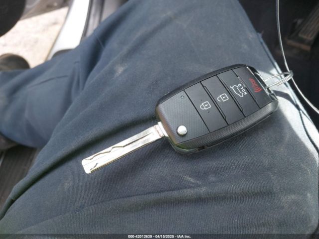 5XYKT4A66FG604410 KIA SORENTO LX