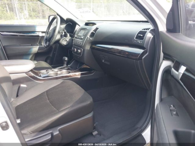 5XYKT4A66FG604410 KIA SORENTO LX