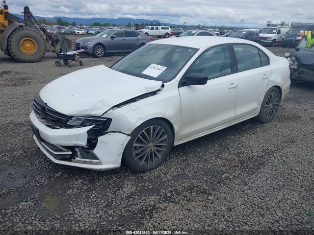 3VWD17AJ3GM216976 Volkswagen 2016