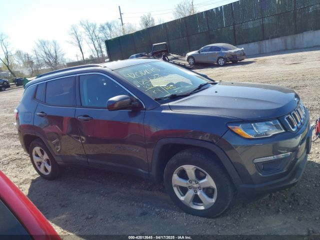 3C4NJDBBXJT202826 Jeep Compass Latitude 4x4