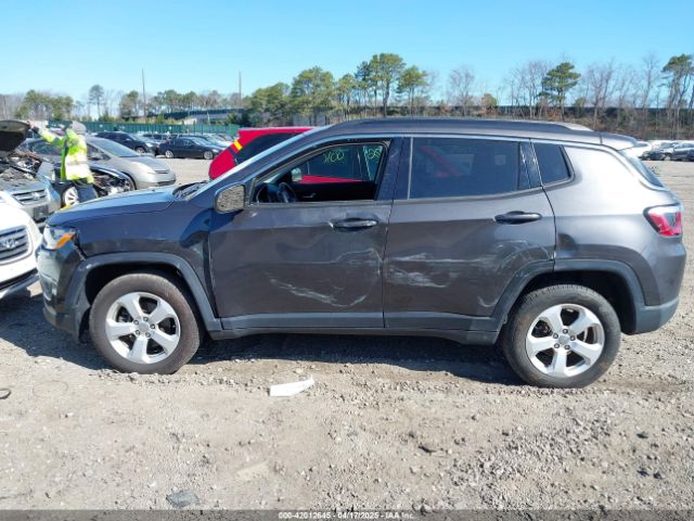 3C4NJDBBXJT202826 Jeep Compass Latitude 4x4