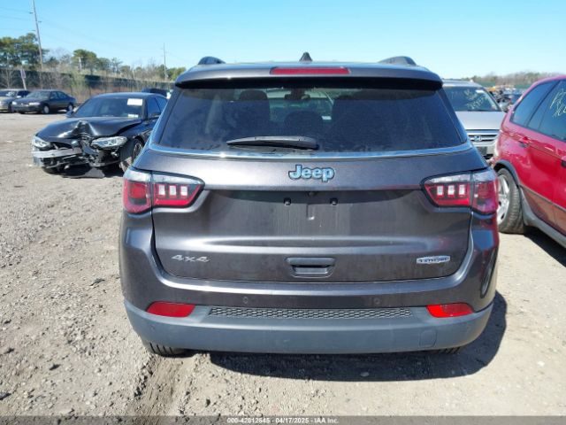 3C4NJDBBXJT202826 Jeep Compass Latitude 4x4