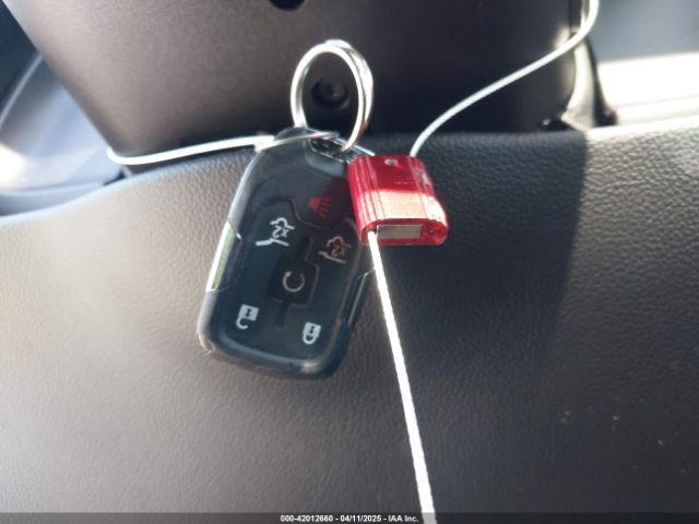 1GKS1GKC9JR144850 GMC Yukon Xl Slt