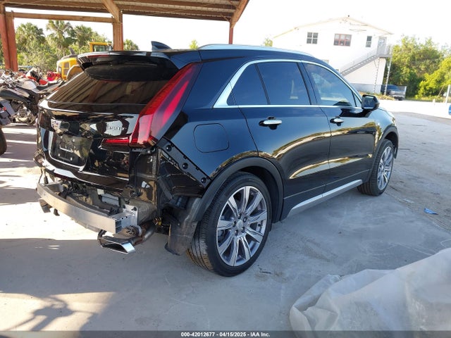 2020 CADILLAC XT4 1GYFZCR42LF144359 Photo 3