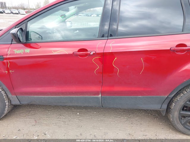 1FMCU9GD8JUD17741 Ford ESCAPE SE