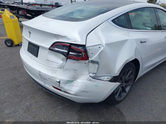 2019 TESLA MODEL 3 5YJ3E1EB0KF494721 Photo 5