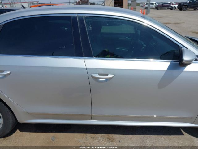 1VWAS7A36GC051315 Volkswagen Passat 1.8t S