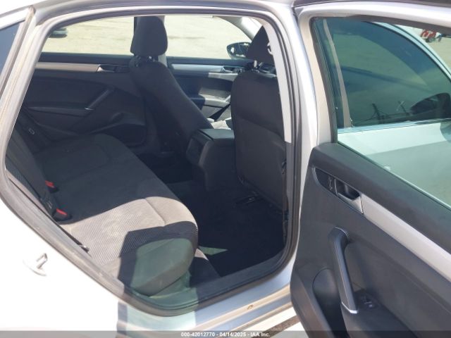 1VWAS7A36GC051315 Volkswagen Passat 1.8t S