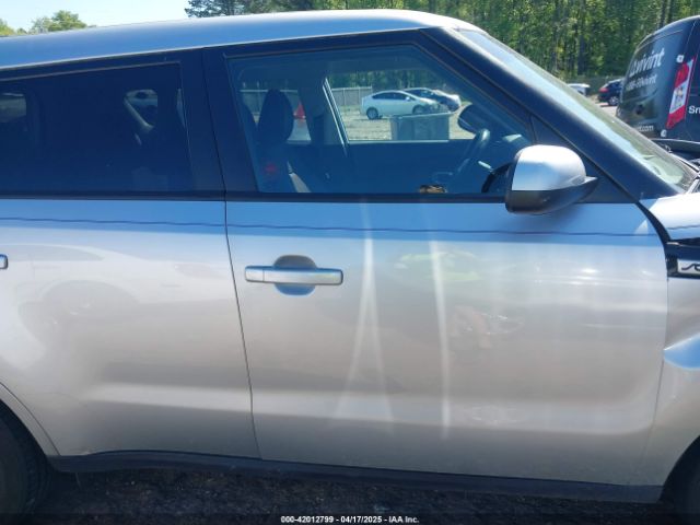 KNDJN2A24F7750518 KIA Soul