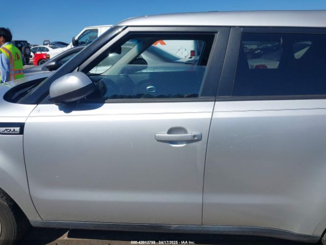 KNDJN2A24F7750518 KIA Soul