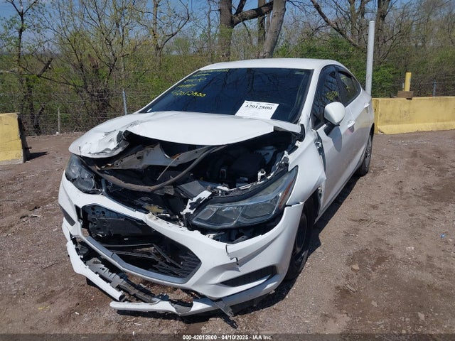 1G1BC5SM6H7197121 Chevrolet Cruze Ls Auto