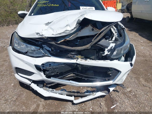 1G1BC5SM6H7197121 Chevrolet Cruze Ls Auto