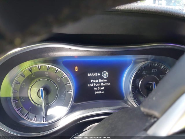 2C3CCAAG2JH208274 Chrysler 300 Touring