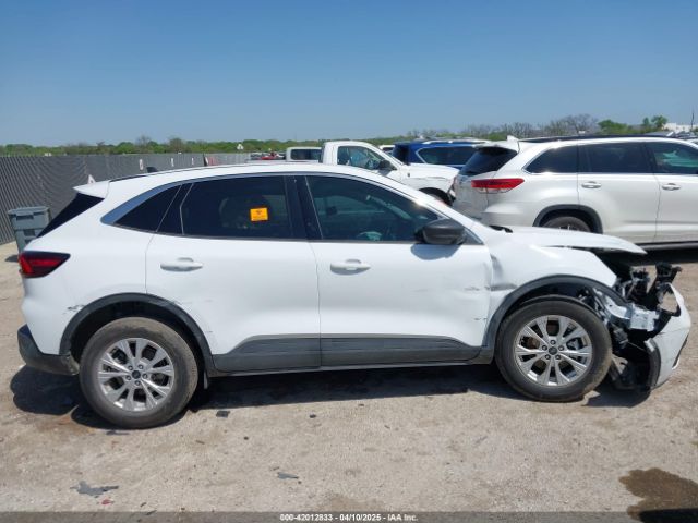 1FMCU0GN8RUA59771 Ford Escape Active