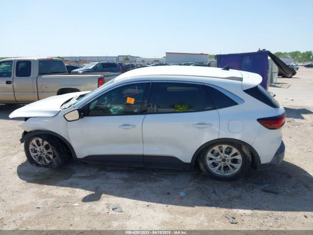 1FMCU0GN8RUA59771 Ford Escape Active