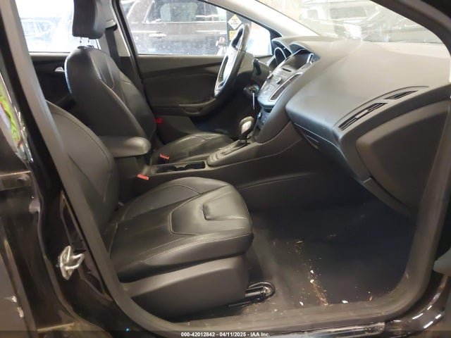 1FADP3K22GL286350 Ford FOCUS SE